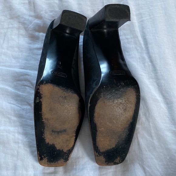 COACH Heels - Picture 4 of 5